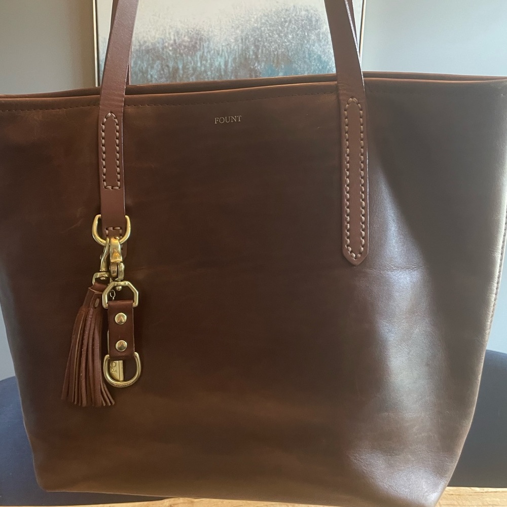 Fount Classic Bellfield Tote